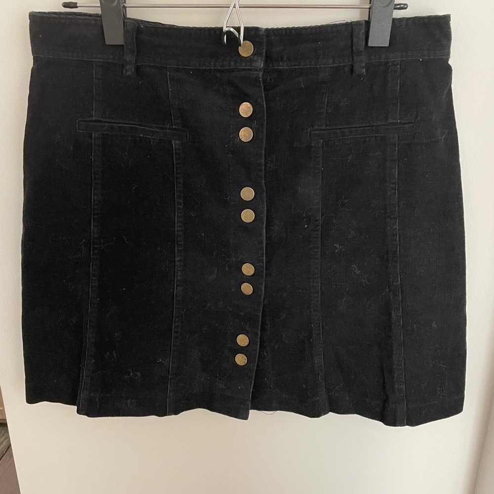 Corduroy black button skirt